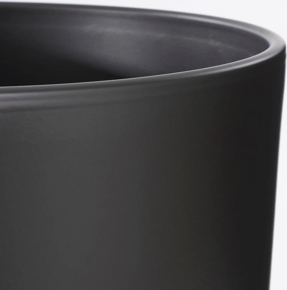 Mica Decorations Tusca Bloempot - H25 X Ø28 Cm - Mat - Zwart 2 Mica Decorations Tusca Bloempot - H25 X Ø28 Cm - Mat - Zwart - Afbeelding 2