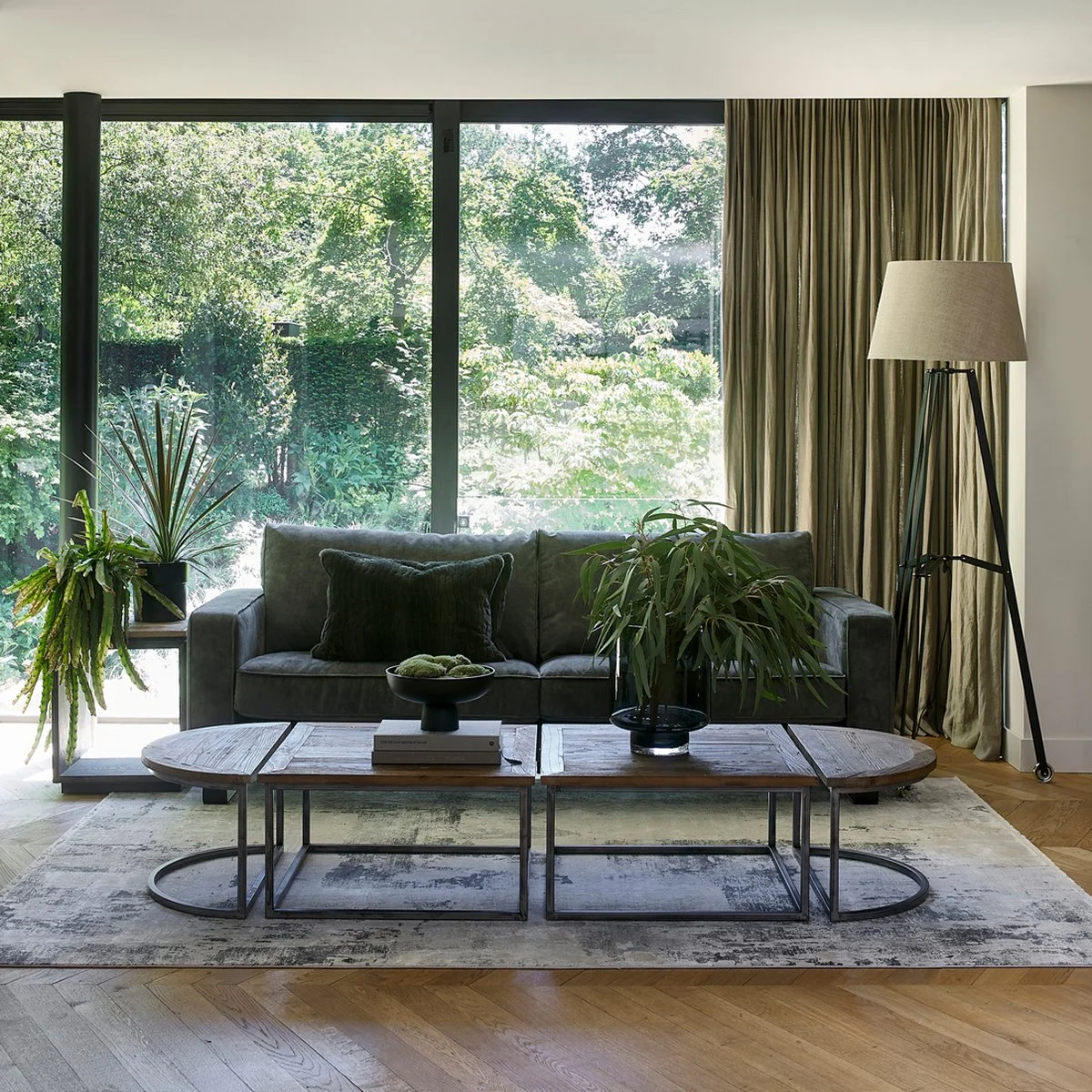 Riviera Maison Bloempot Voor Binnen Zwart - City Loft Flower Pot S 4 Riviera Maison Bloempot Voor Binnen Zwart - City Loft Flower Pot S - Afbeelding 4