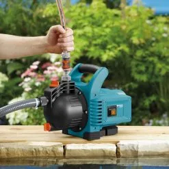 GARDENA - Classic Besproeiingspomp 3000/4 Compleet - Waterpomp - Incl. 3.5 M Aanzuigslang En 20 M Slang 13 GARDENA - Classic Besproeiingspomp 3000/4 Compleet - Waterpomp - Incl. 3.5 M Aanzuigslang En 20 M Slang -Bloempotten Verkoop 1200x1200 880