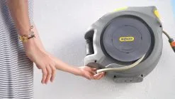 Hozelock AutoReel Slangenhouder / Wandslangbox 20m - Ø12,5mm -Bloempotten Verkoop 1200x675 5