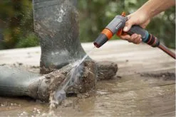 GARDENA - Comfort Reinigingsbroes - Spuitpistool - Traploos Instelbaar -Bloempotten Verkoop 1200x800 78