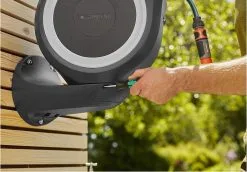 GARDENA - Wandslangenbox RollUp S - Slanghouder - 15 Meter - Ø 11 Mm -Bloempotten Verkoop 1200x835
