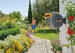 Hozelock AutoReel Slangenhouder / Wandslangbox 20m - Ø12,5mm -Bloempotten Verkoop 1200x845 1