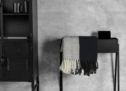 Mullrose Gusta - Plantenbak - Zwart - 58x18x63cm 9 Mullrose Gusta - Plantenbak - Zwart - 58x18x63cm -Bloempotten Verkoop 1200x870