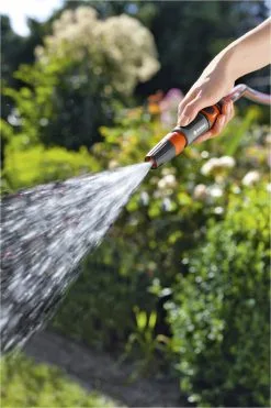 GARDENA Tuinspuit - Spuitpistool 28 GARDENA Tuinspuit - Spuitpistool -Bloempotten Verkoop 800x1200 145