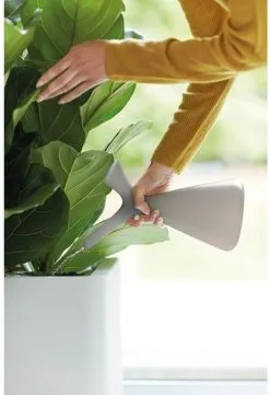 Elho Plunge Gieter 20 - Gieter Voor Binnenaccessoires - Ø 15.0 X H 29.5 Cm - Grijs/Warm Grijs -Bloempotten Verkoop 820x1200 8