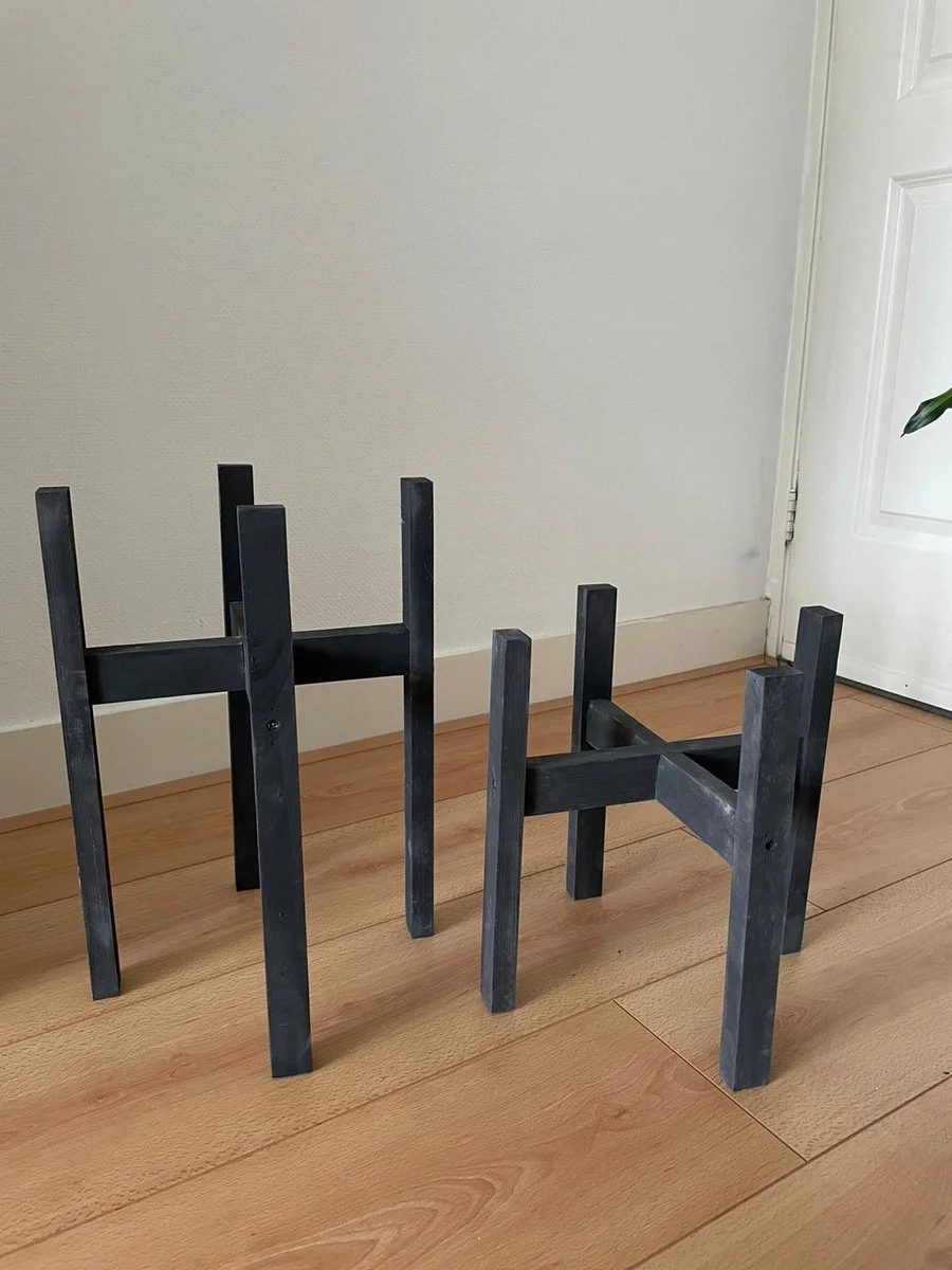 Beckenbau Plantenstandaard Binnen - Set Van 2 - Diameter Tot 24 Cm - Plantenkruk - Bloempotten Voor Binnen - Plantentafeltje Voor Binnen - Bloempot Standaard - Plantenstandaard - Hout - Mat Zwart/Donkergrijs 4 Beckenbau Plantenstandaard Binnen - Set Van 2 - Diameter Tot 24 Cm - Plantenkruk - Bloempotten Voor Binnen - Plantentafeltje Voor Binnen - Bloempot Standaard - Plantenstandaard - Hout - Mat Zwart/Donkergrijs - Afbeelding 4