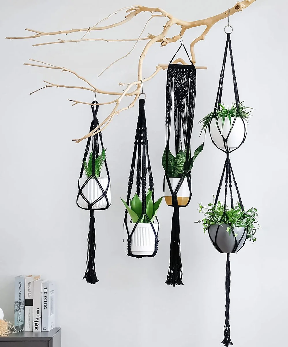 Mycramé 4 Stuks Luxe Macrame Plantenhangers - Boho Handgeweven Katoen Hangpot Voor Binnen/Buiten - Hangende Bloempot Met Kralen - Macramé Touw/Koord Hangplant Houder - Bohemian Wandhanger Decoratie - Plant Hanger - Verticale Tuin Bloempothouder Planthanger 2 Mycramé 4 Stuks Luxe Macrame Plantenhangers - Boho Handgeweven Katoen Hangpot Voor Binnen/Buiten - Hangende Bloempot Met Kralen - Macramé Touw/Koord Hangplant Houder - Bohemian Wandhanger Decoratie - Plant Hanger - Verticale Tuin Bloempothouder Planthanger - Afbeelding 2